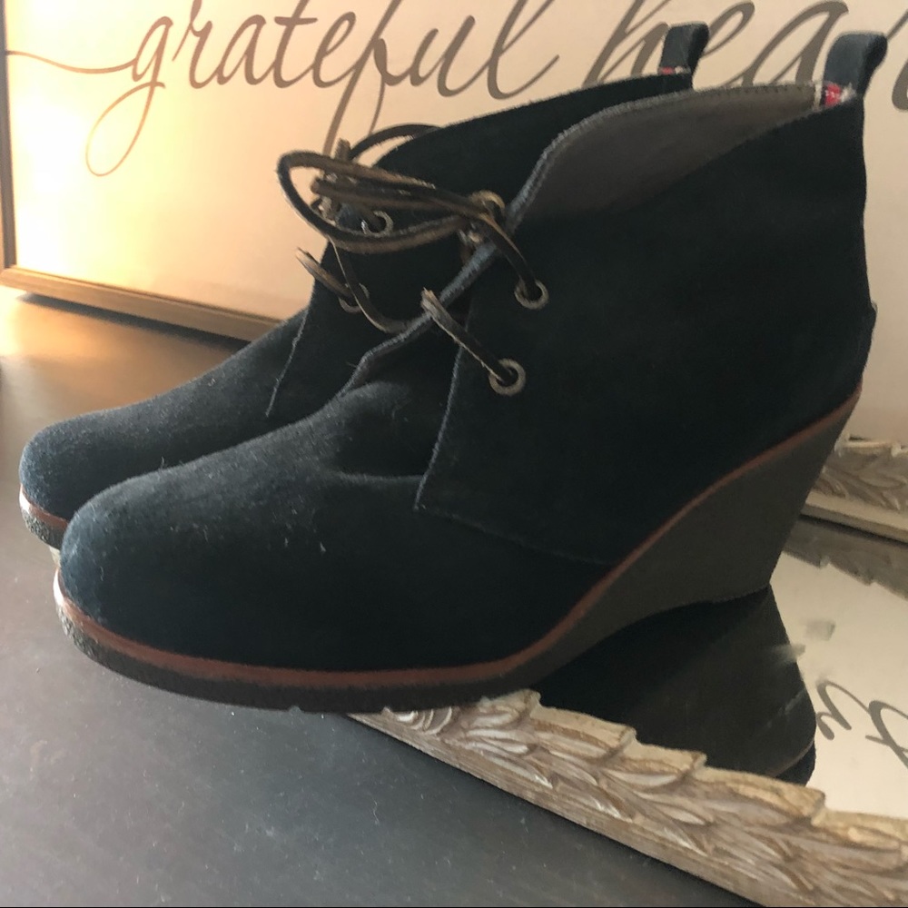 Sperry suede wedges.